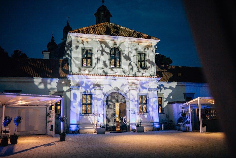 Monte Pacis In Pazaislis Hotel Kaunas Bagian luar foto
