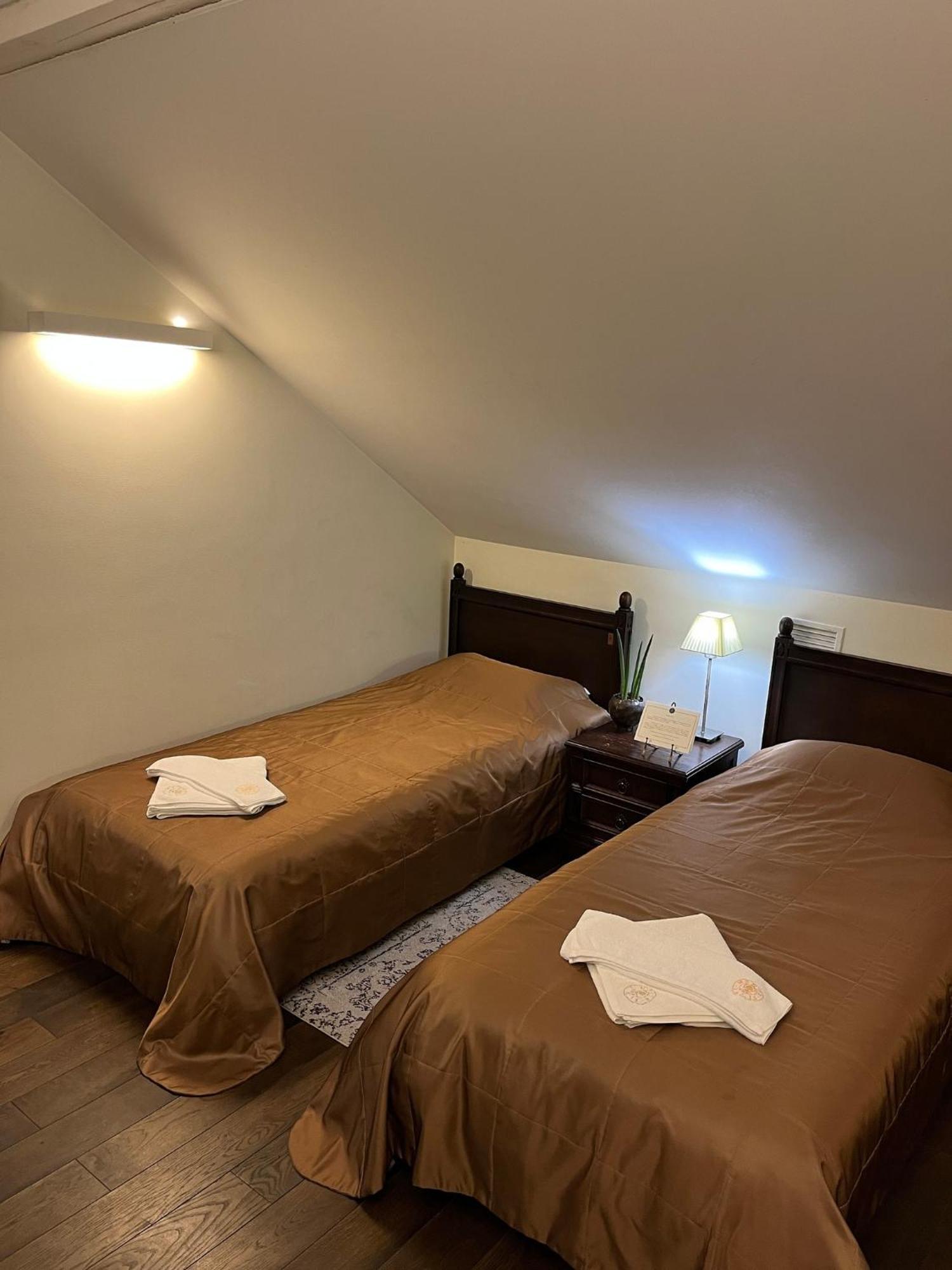 Monte Pacis In Pazaislis Hotel Kaunas Bagian luar foto