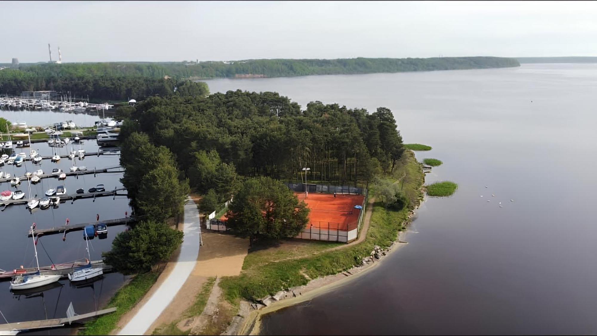 Monte Pacis In Pazaislis Hotel Kaunas Bagian luar foto